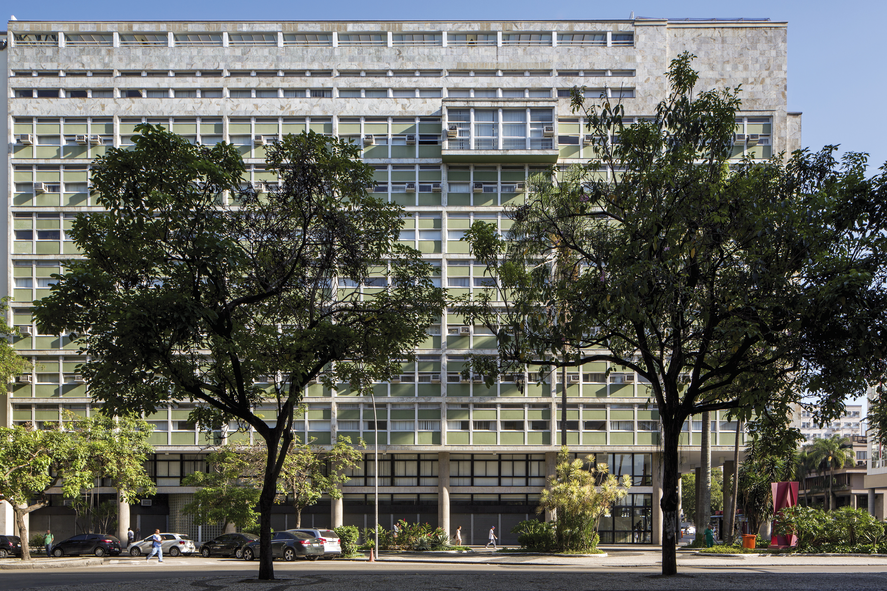 Instituto de Resseguros do Brasil (IRB) [título atribuído]. Fotografia de Leonardo Finotti